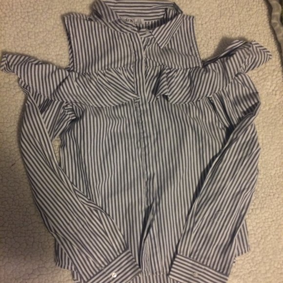 off the shoulder button up - Picture 1 of 1